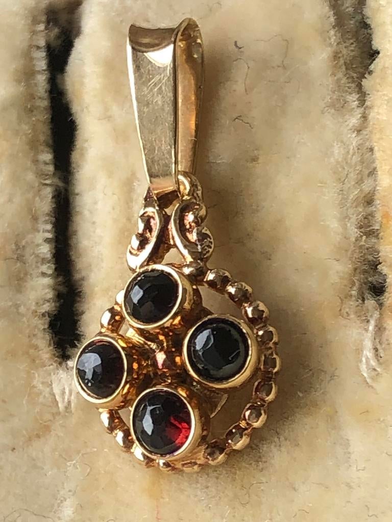 Antiek Goud 14 Karaat Ketting Hanger Granaat, Ophalen of Verzenden, Goud, Hanger, Met edelsteen