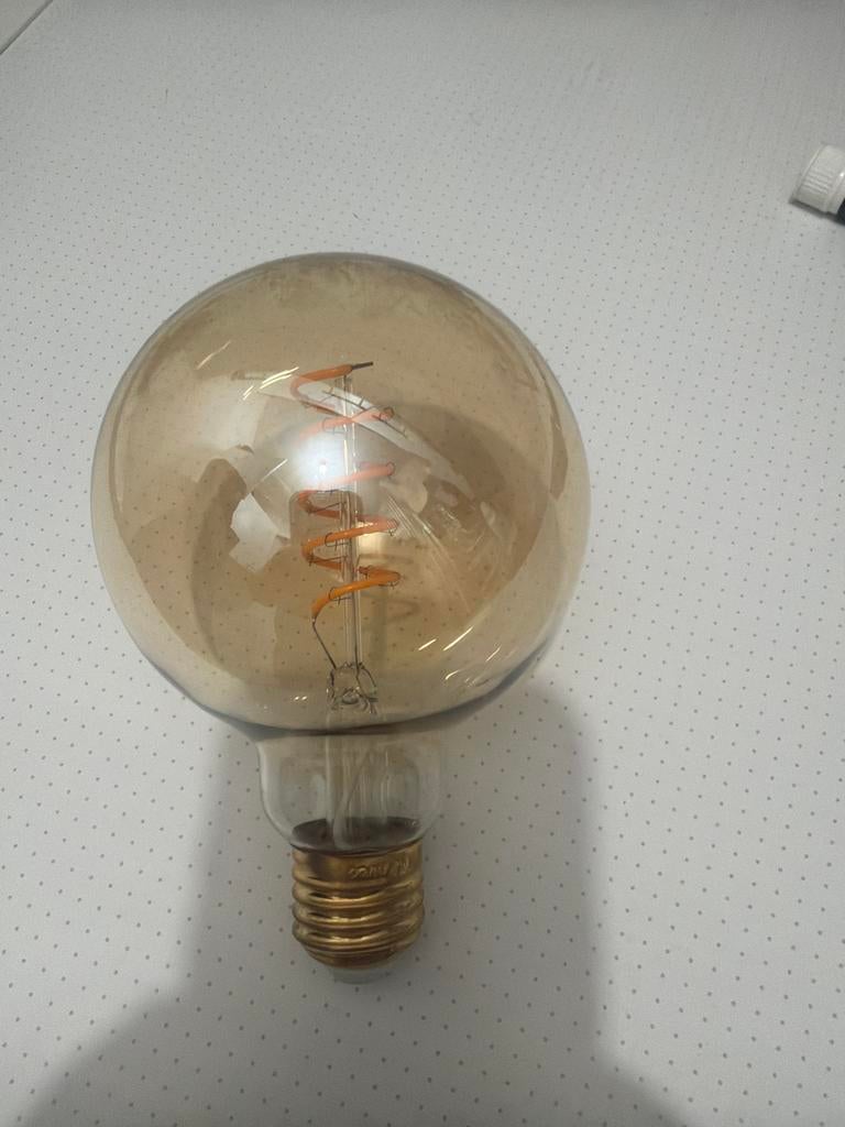 Grote Bolvormige LED Lamp met Spiraal Filament, Ophalen of Verzenden, Zo goed als nieuw