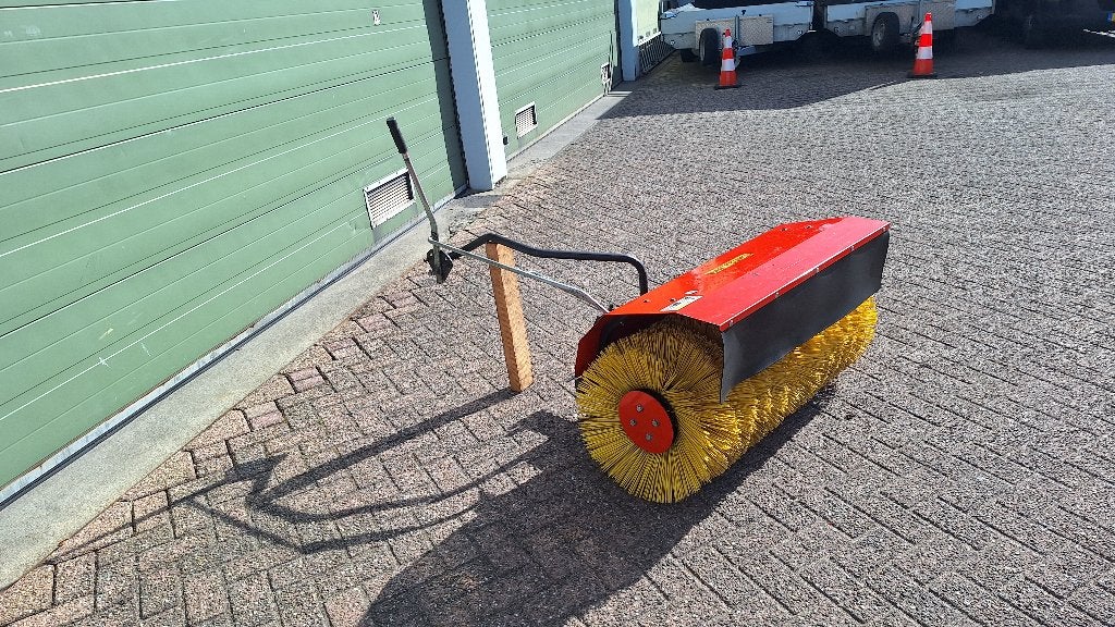 veegborstel voor tuintrekker 100 cm, Ophalen, Gebruikt, Industriepark 2a 9351PA Leek, H.O.Albert Ale Slotema