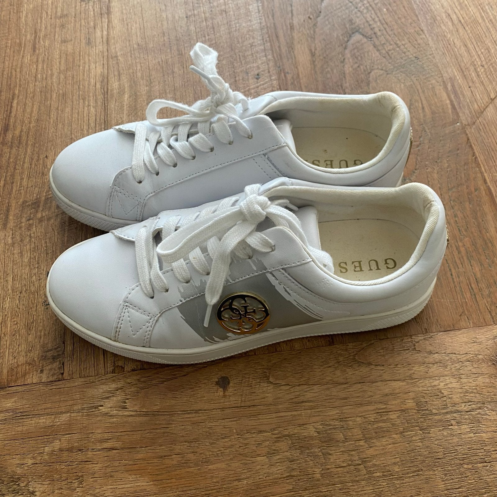 Guess sneakers maat 39, zo goed als nieuw, Ophalen of Verzenden, Zo goed als nieuw, Wit, Sneakers of Gympen