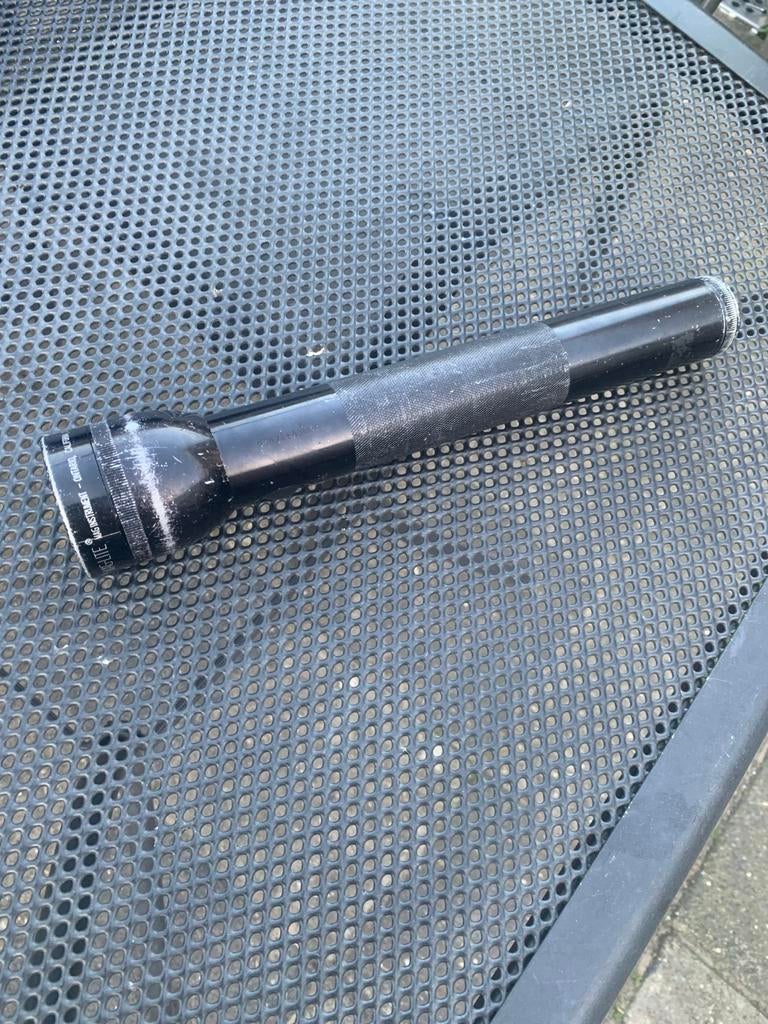 Maglite zaklamp - Zwart, robuust en betrouwbaar, Ophalen, Zo goed als nieuw, Batterij