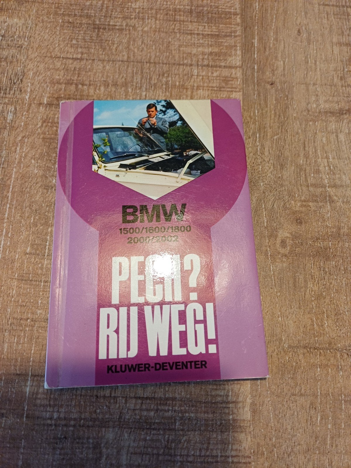 BMW 1500/1600/1800/2000/2002 Reparatieboek - Pech? Rij Weg!, Boeken, Auto's | Boeken, Ophalen of Verzenden, Gelezen, BMW, Kluwer-Deventer