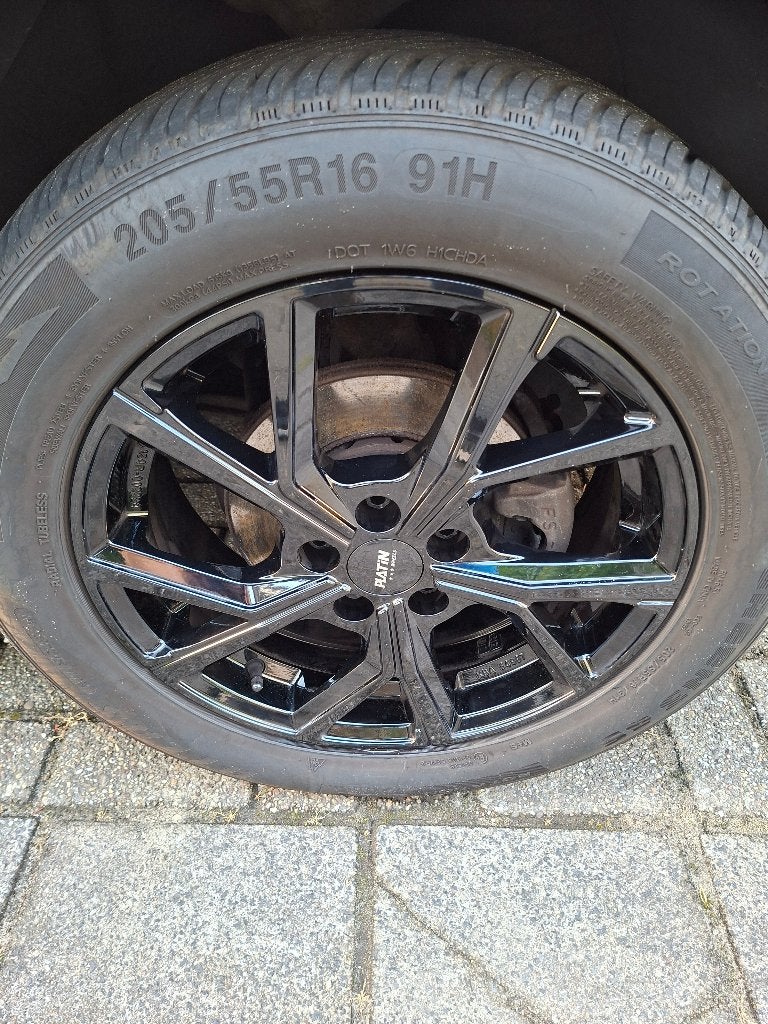 16" wielen zwart lichtmetalen velgen - VW, Seat, Audi, Skoda, Auto-onderdelen, Banden en Velgen, Ophalen, Gebruikt, 16 inch, Banden en Velgen