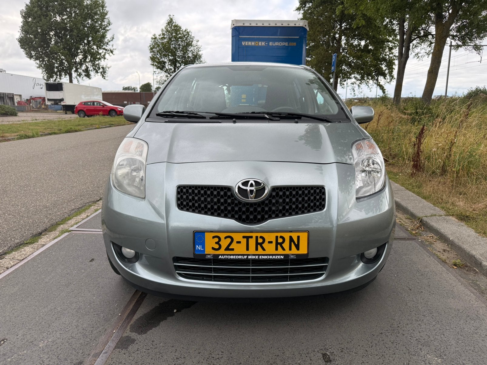 Toyota Yaris 1.3 16V Vvt-i 5DR SOL MMT automaat AIRCO NL, Auto's, 40 €/maand, 750 kg, 4 cilinders, Origineel Nederlands