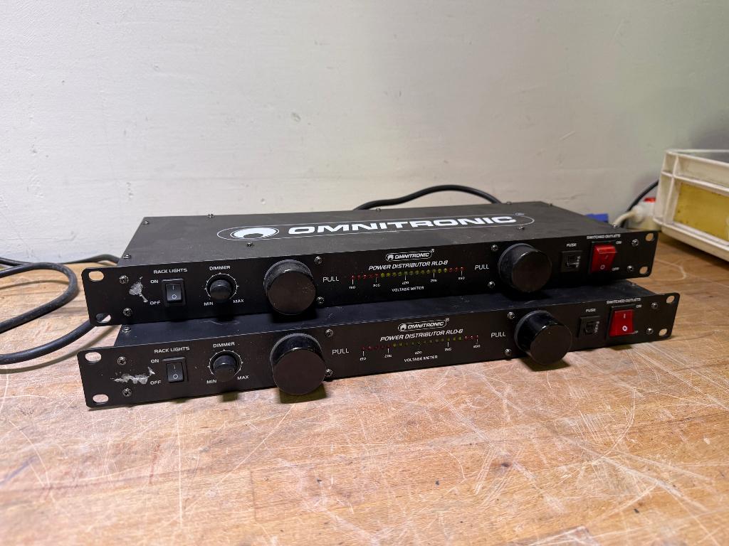 Omnitronic RLD-8 Power Distribution & rack light, Ophalen of Verzenden, Gebruikt, Apparatuur