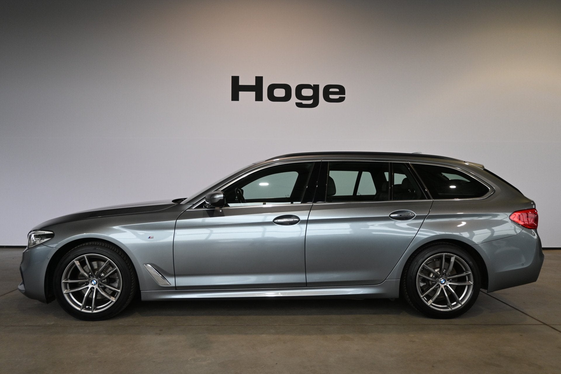 BMW 5 Serie Touring 520i High Executive M Sport Automaat Cli, Auto's, Automaat, 1998 cc, Achterwielaandrijving, Gebruikt