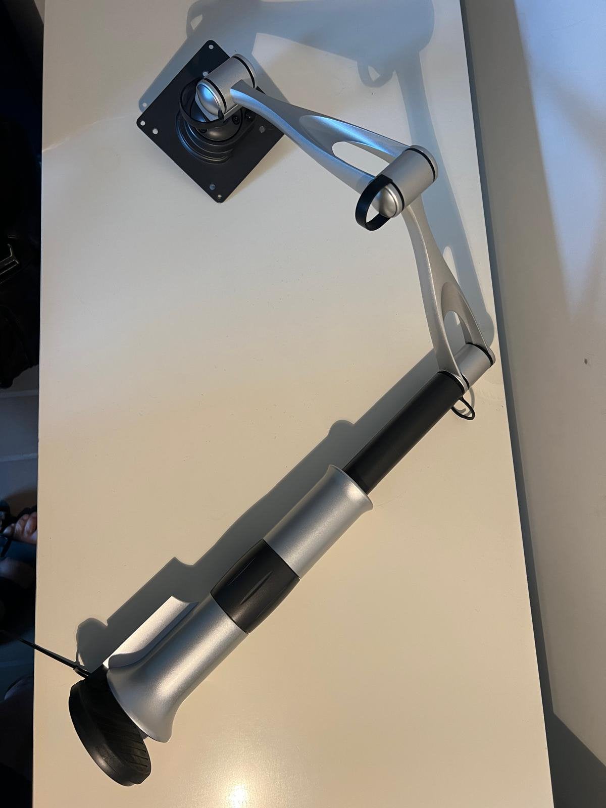 Metalen monitor beugel, Verzenden, Zo goed als nieuw, Overige typen, Onbekend
