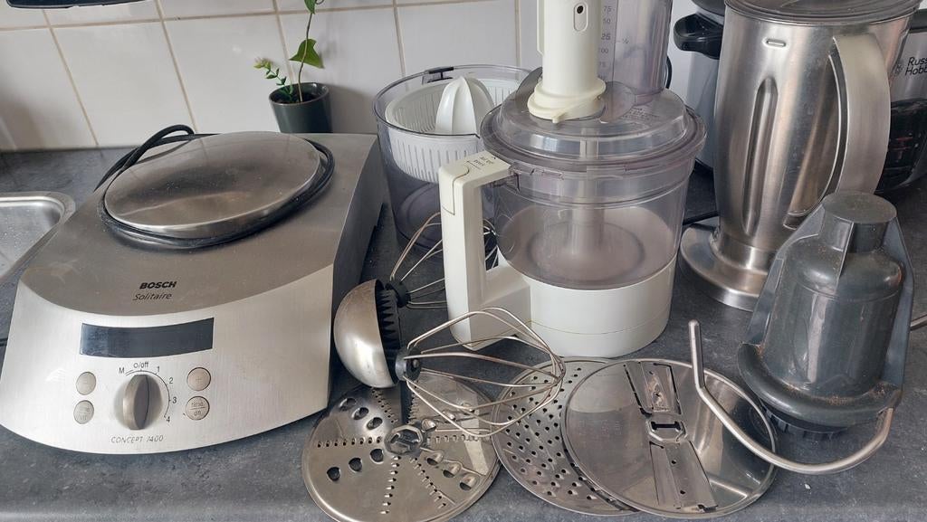 Bosch Solitaire Keukenmachine - Compleet met Accessoires, Ophalen of Verzenden, Gebruikt, 3 snelheden of meer