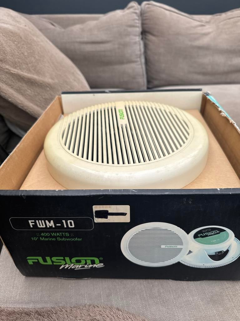Fusion Marine FWM-10 10" Marine Subwoofer 400 Watt, Overige merken, Subwoofer, Ophalen of Verzenden, Zo goed als nieuw