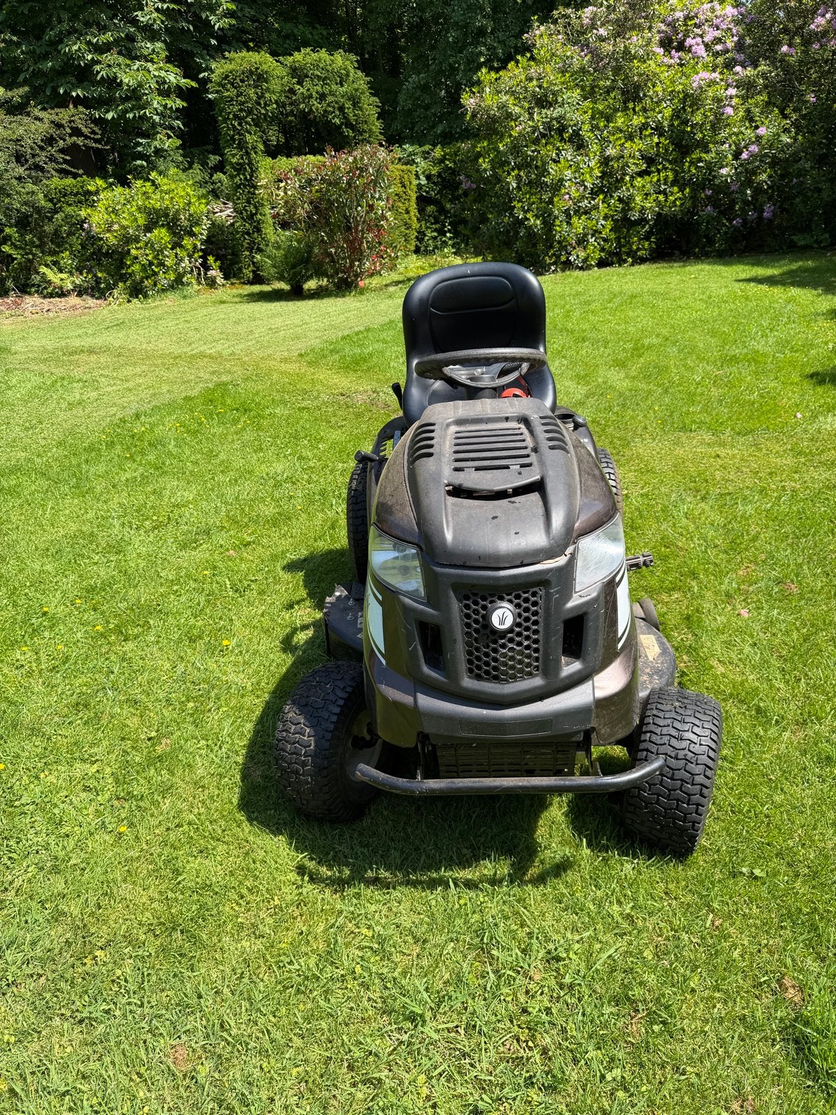 MTD Zitmaaier  - Goed onderhouden met nieuwe accu, Tuin en Terras, Zitmaaiers, Ophalen, Gebruikt