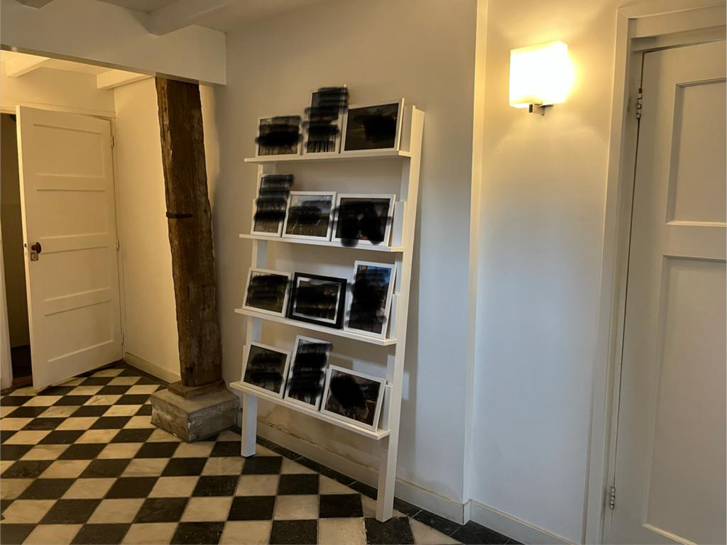 Houten wandrek voor foto’s of boeken, Huis en Inrichting, Ophalen, Zo goed als nieuw