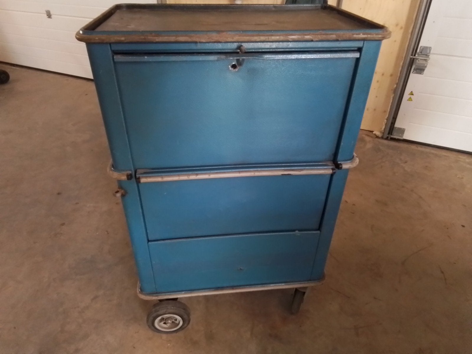 Gedore gereedschapwagen, Ophalen, Gebruikt