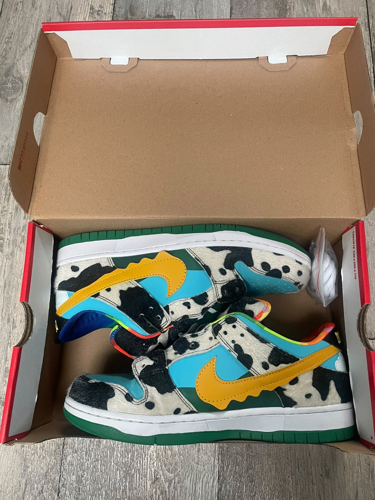 Nike sb dunk low ben & jerry, Ophalen of Verzenden, Zo goed als nieuw, Overige kleuren