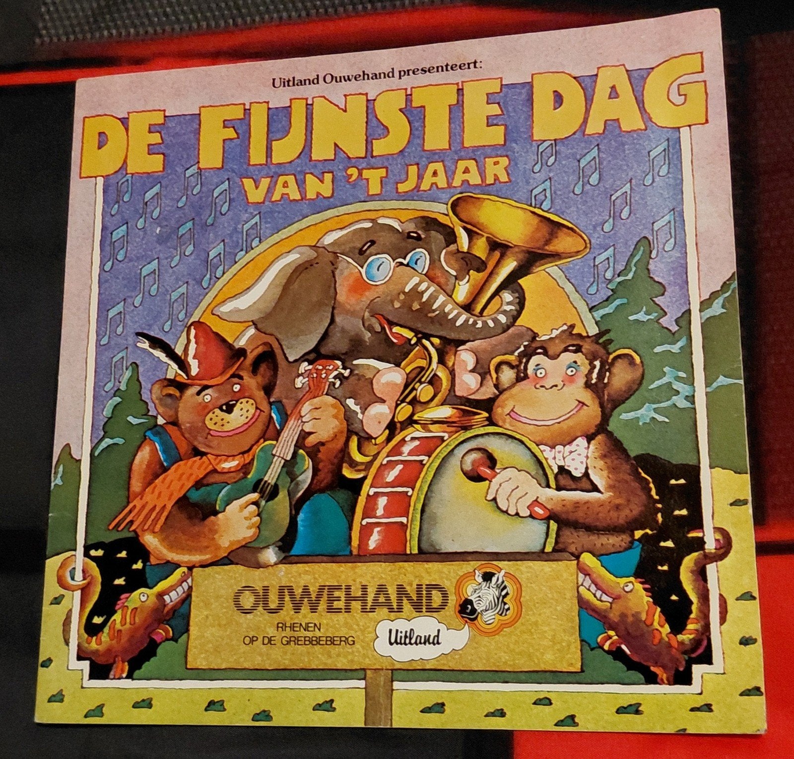 Fijnste Dag Ouwehand dierenpark Rhenen uitland flexi single, Cd's en Dvd's, Gebruikt, Ophalen of Verzenden, Inclusief boekje, Overige typen