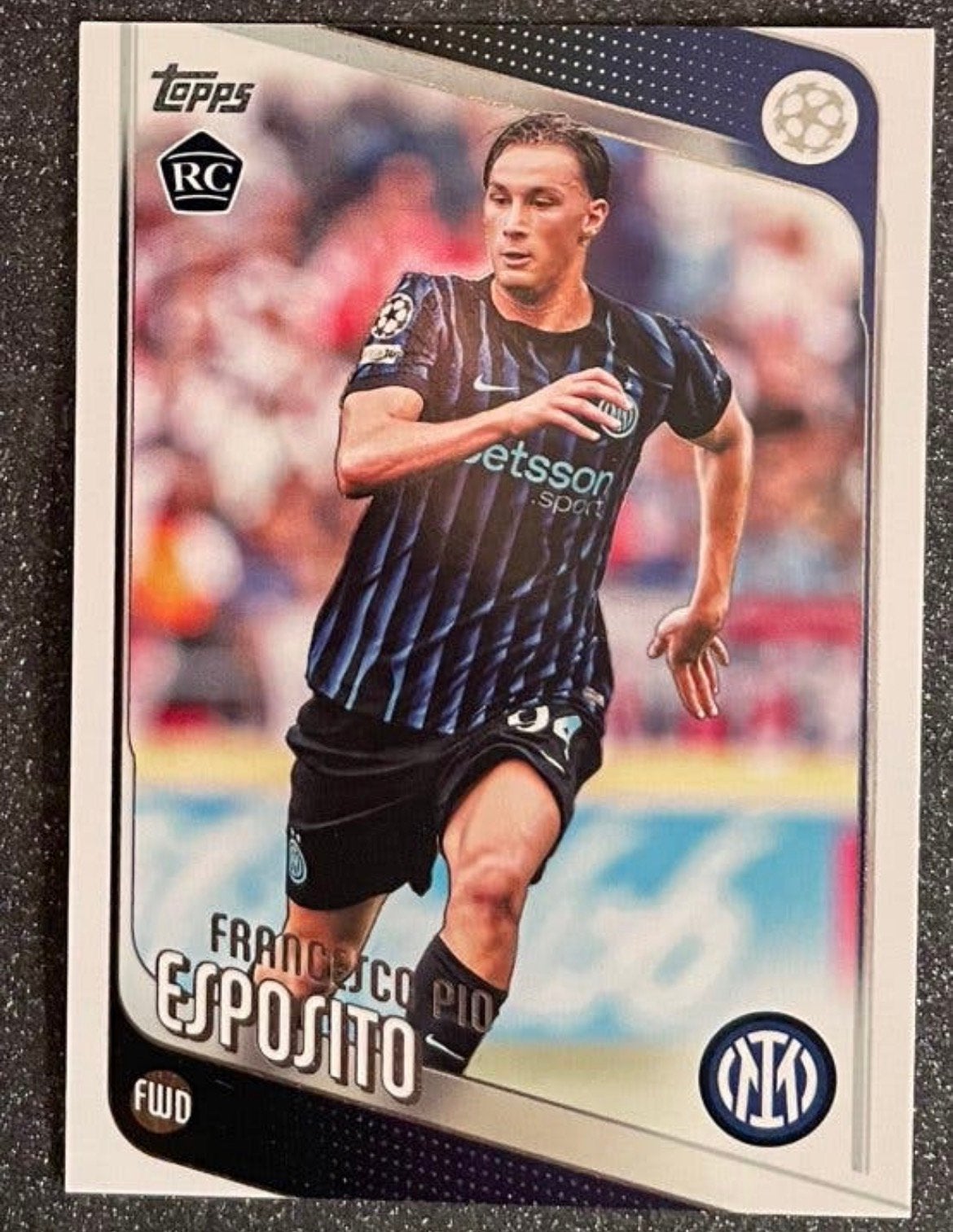 Topps UCC Flagship ‘26   ROOKIE CARD   ESPOSITO  INTER MILAN, Verzenden, Zo goed als nieuw, Plaatje
