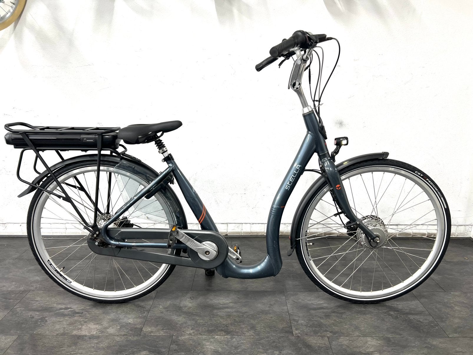 Stella Nantes Elektrische Dames Fiets (nieuw accu), Ophalen of Verzenden, Zo goed als nieuw, Overige merken, Versnellingen