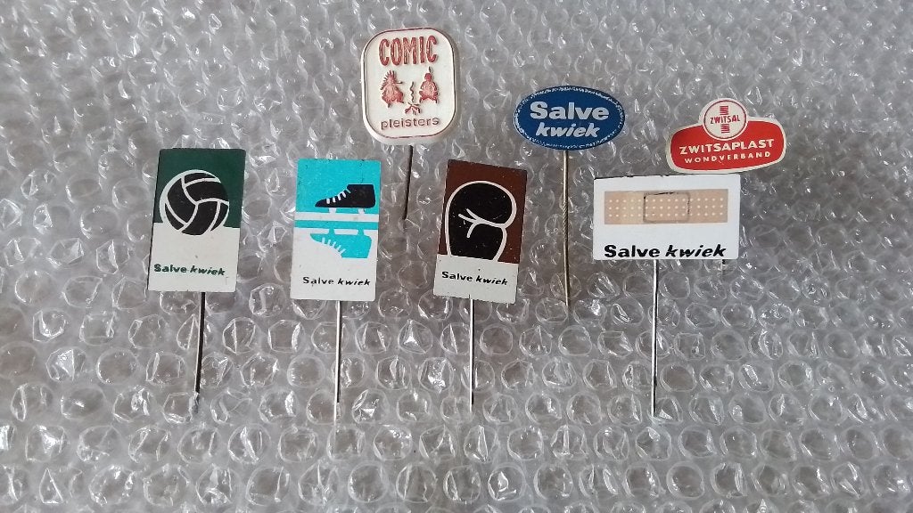 7 verschillende speldjes pleisters, Ophalen of Verzenden, Gebruikt, Overige onderwerpen