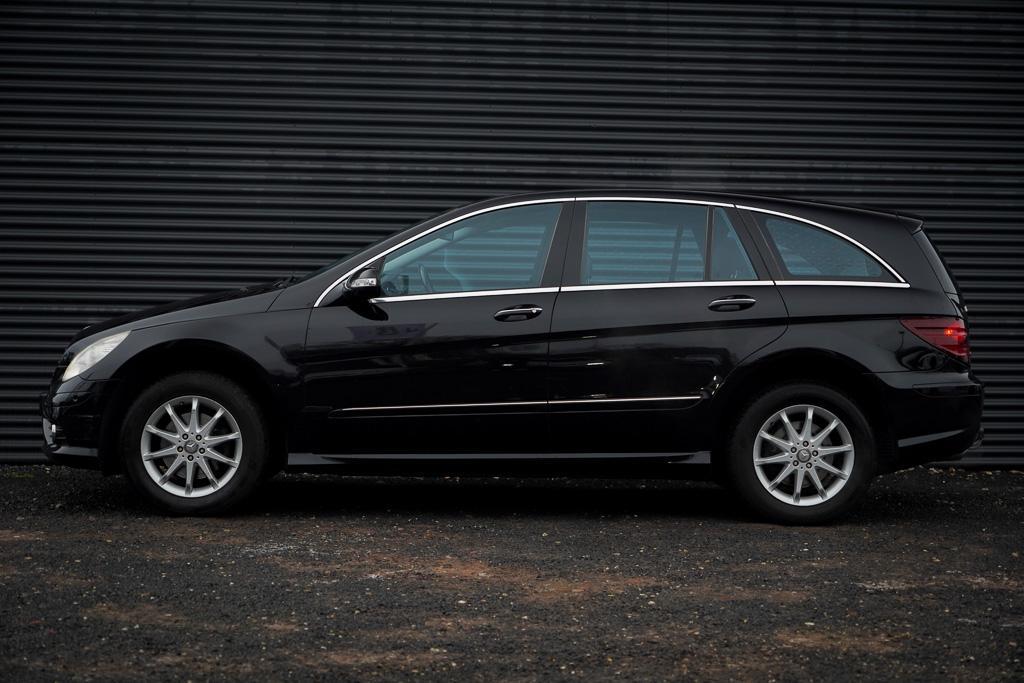 Mercedes-Benz R-klasse 280 6p / Aut / Trekhaak / Pano / Clim, Auto's, Mercedes-Benz, Automaat, Achterwielaandrijving, Zwart, Leder en Stof