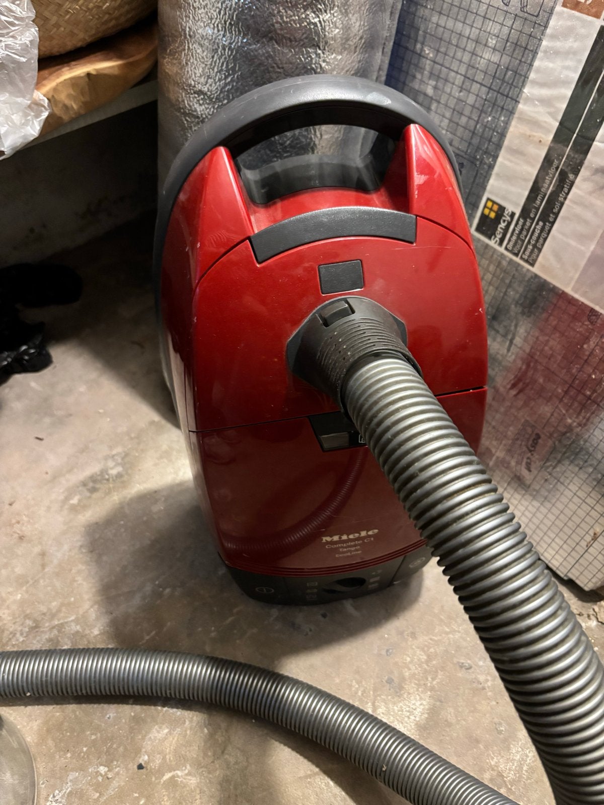 Miele stofzuiger, Witgoed en Apparatuur, Stofzuigers, Ophalen, Gebruikt, Sledestofzuiger, Miele