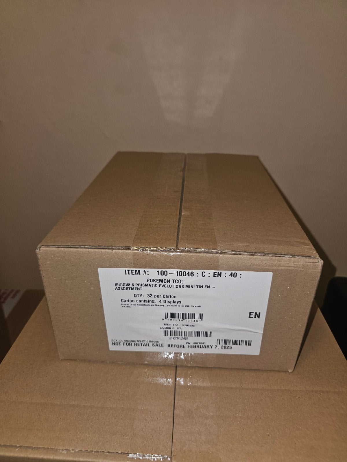 Sealed Case Prismatic Evolutions Mini Tin Displays, Ophalen of Verzenden, Nieuw, Overige typen