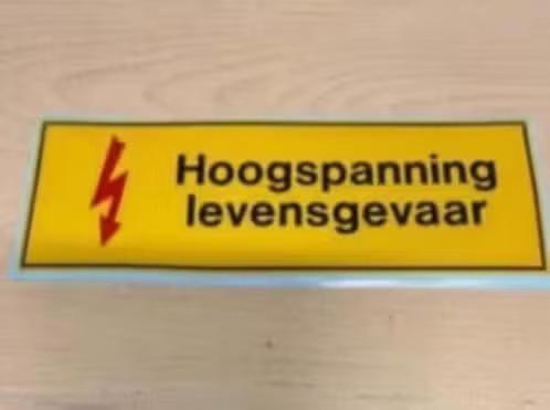 NIEUW! Stickers high voltage hoogspanninglevensgevaar bieden, Ophalen of Verzenden, Nieuw, Overige typen
