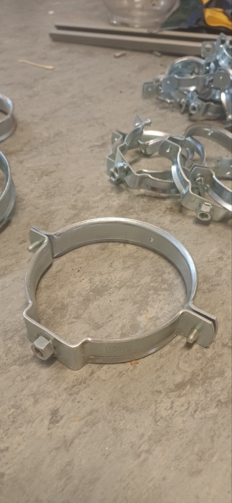 Ophangbeugels riolering - Nieuw, Doe-het-zelf en Verbouw, Ophalen, Gebruikt, 50 tot 100 mm, Overige typen
