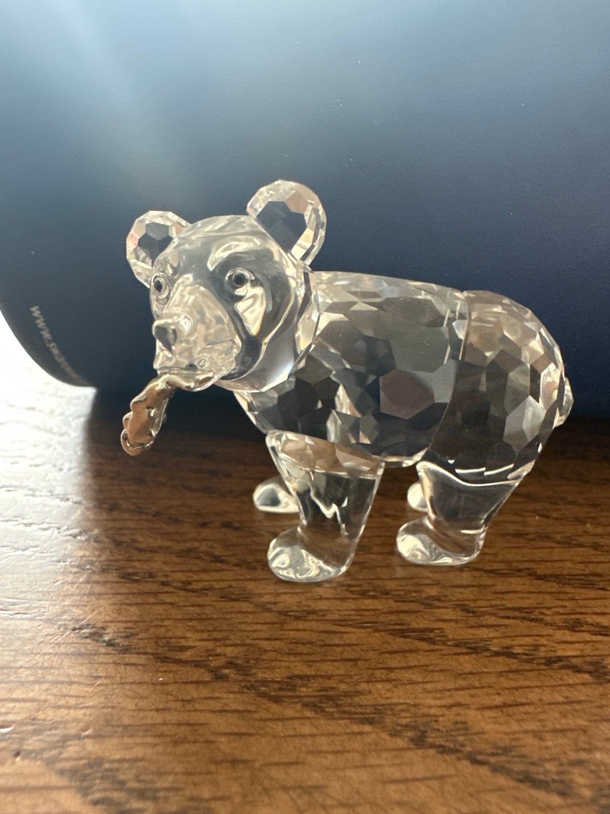 Swarovski Grizzly-jong met visje - Zilverkleurig, Ophalen of Verzenden, Zo goed als nieuw, Figuurtje