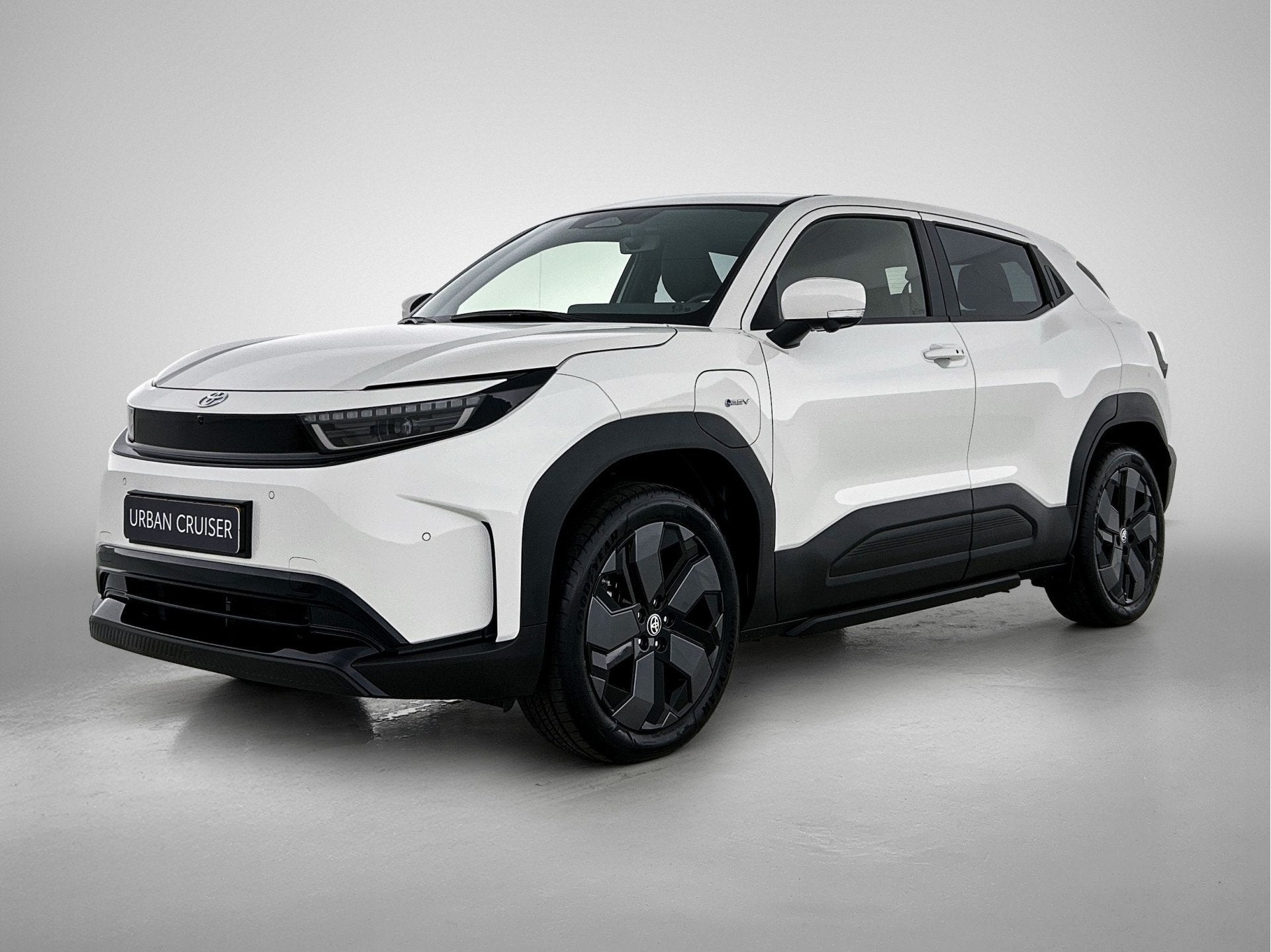 Toyota Urban Cruiser Executive 61 kWh EV-Deal | Stoelverwarm, Auto's, 12 maanden, Gebruikt, Leder en Stof, Wit
