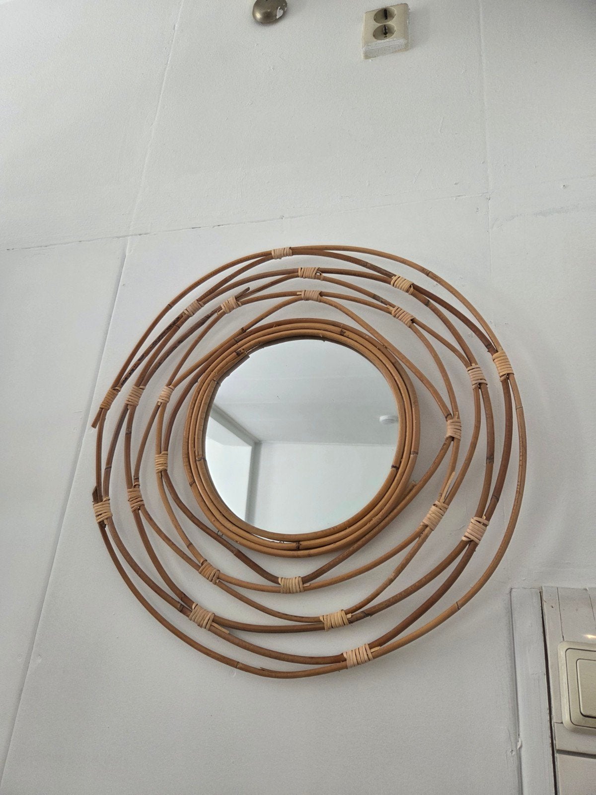 Wooden round mirror, Antiek en Kunst, Ophalen of Verzenden