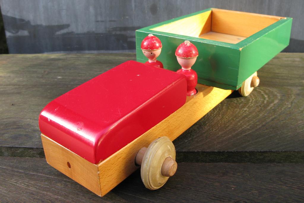 KAY BOJESEN DENMARK  VRACHTWAGEN+LAADBAK+2 CHAUFFEURS, Antiek en Kunst, Ophalen of Verzenden