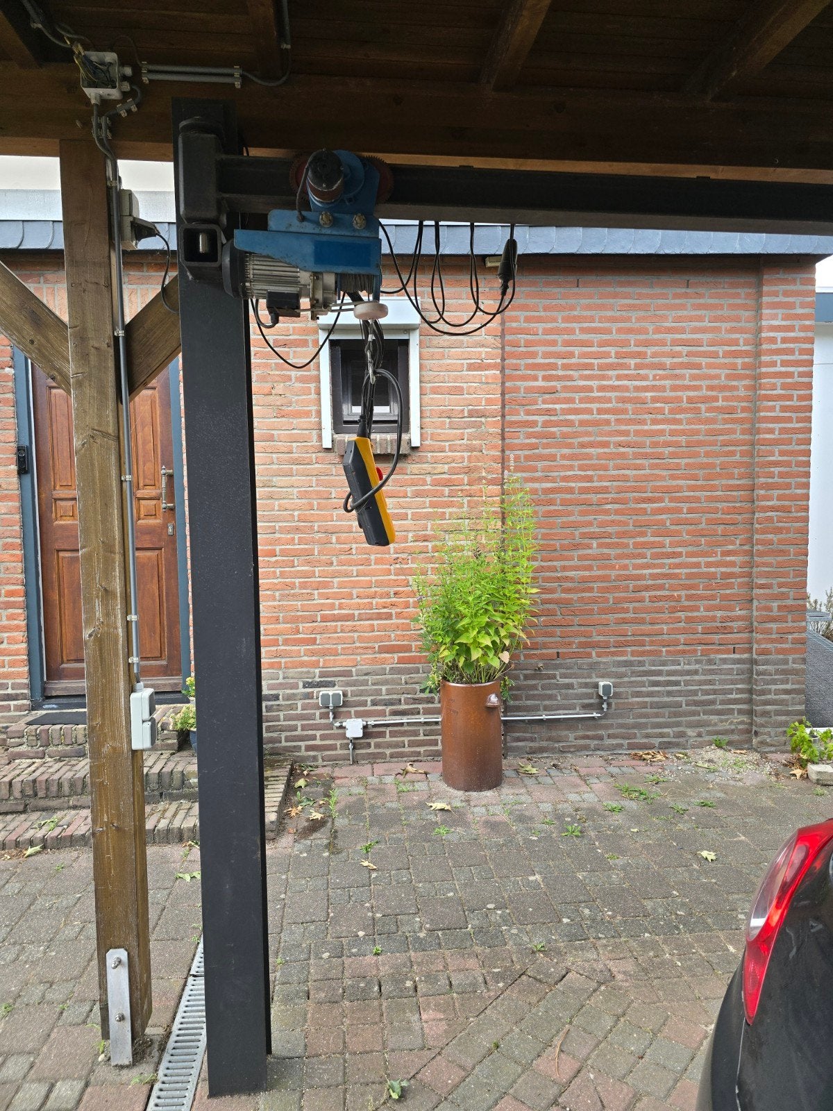 Takel met versplaatsbare arm, Ophalen, Gebruikt, Elektrisch