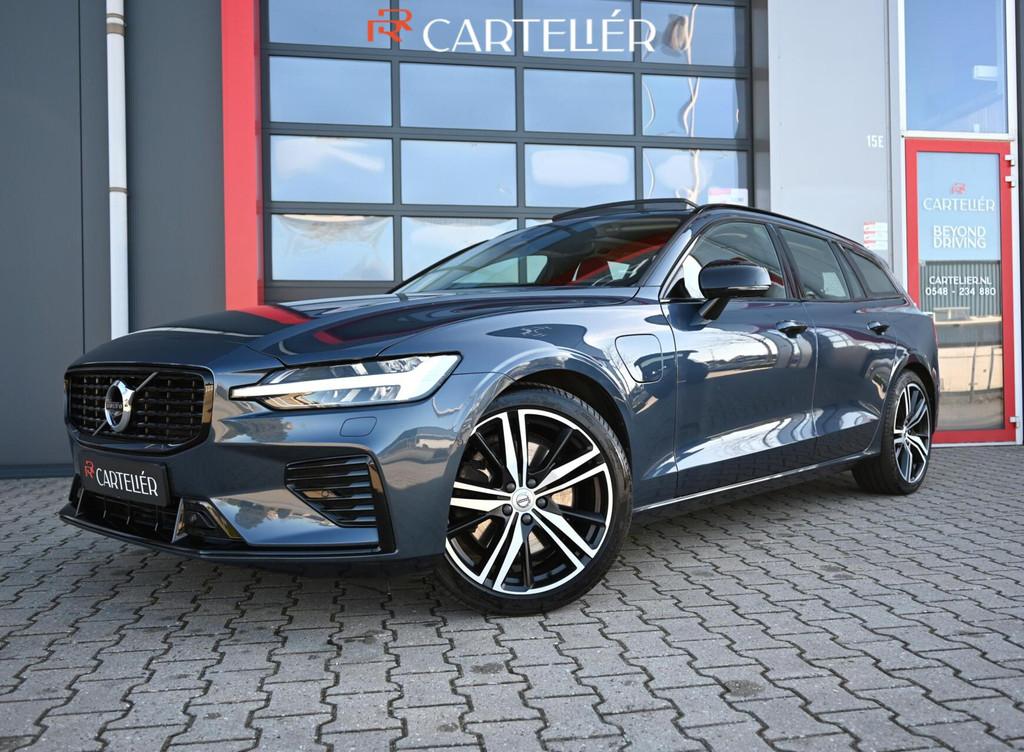 Volvo V60 2.0 T8 Recharge AWD R-Design | Pano | 360 | ACC |, Automaat, Gebruikt, Zwart, 4 cilinders
