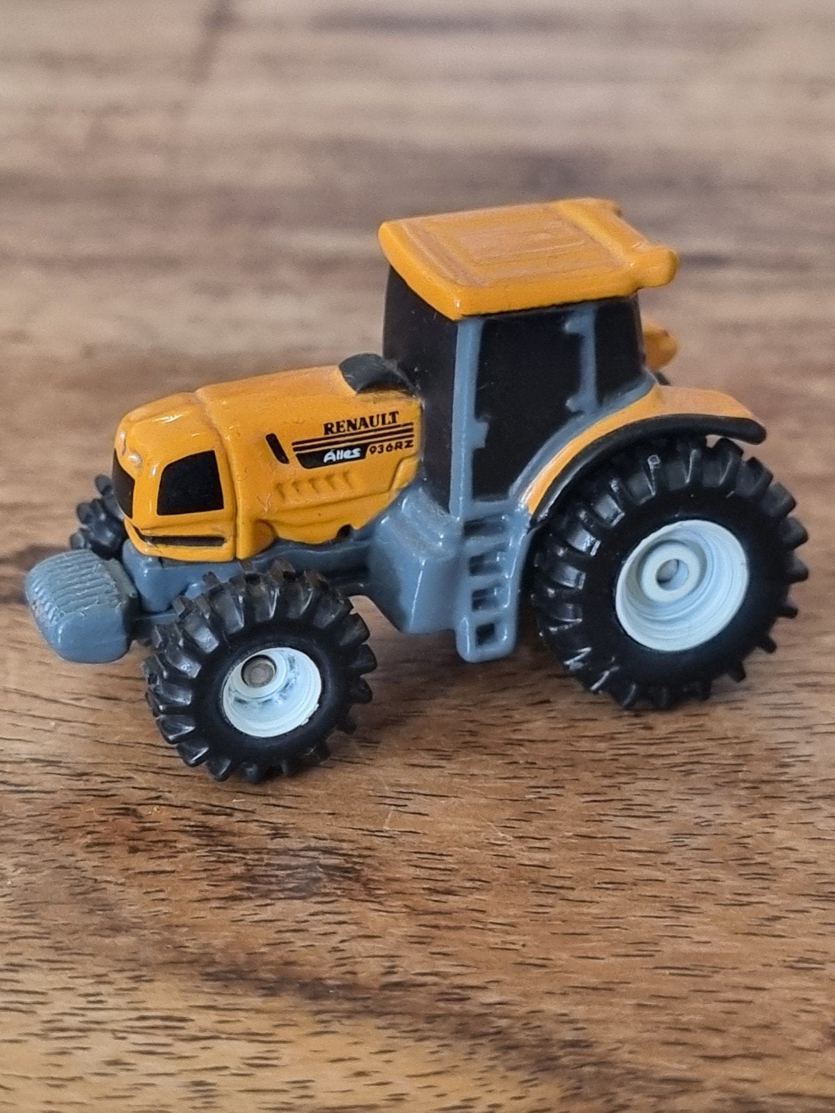 Bruder Renault Ares 936 RZ Tractor, Ophalen of Verzenden, Zo goed als nieuw