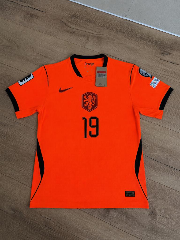 Thuisshirt Nederland WK 2026 - Brian Brobbey #19 - Nieuw, Sport en Fitness, Voetbal, Maat L, Ophalen of Verzenden, Nieuw, Shirt