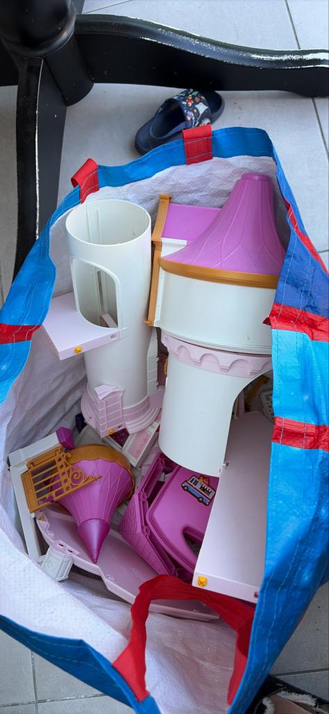 Playmobil kasteel met prinsessen en meubels, Kinderen en Baby's, Speelgoed | Playmobil, Ophalen, Gebruikt, Complete set