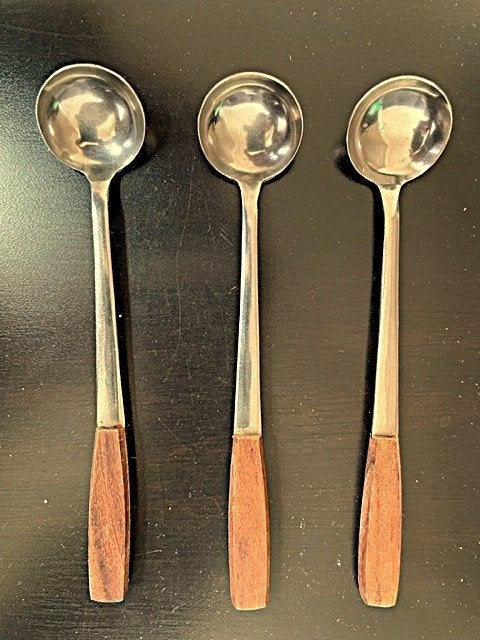 3 fruit- of dessert-, ijslepels, ROSTFREI, (hard)houten heft, Antiek en Kunst, Antiek | Bestek, Ophalen of Verzenden