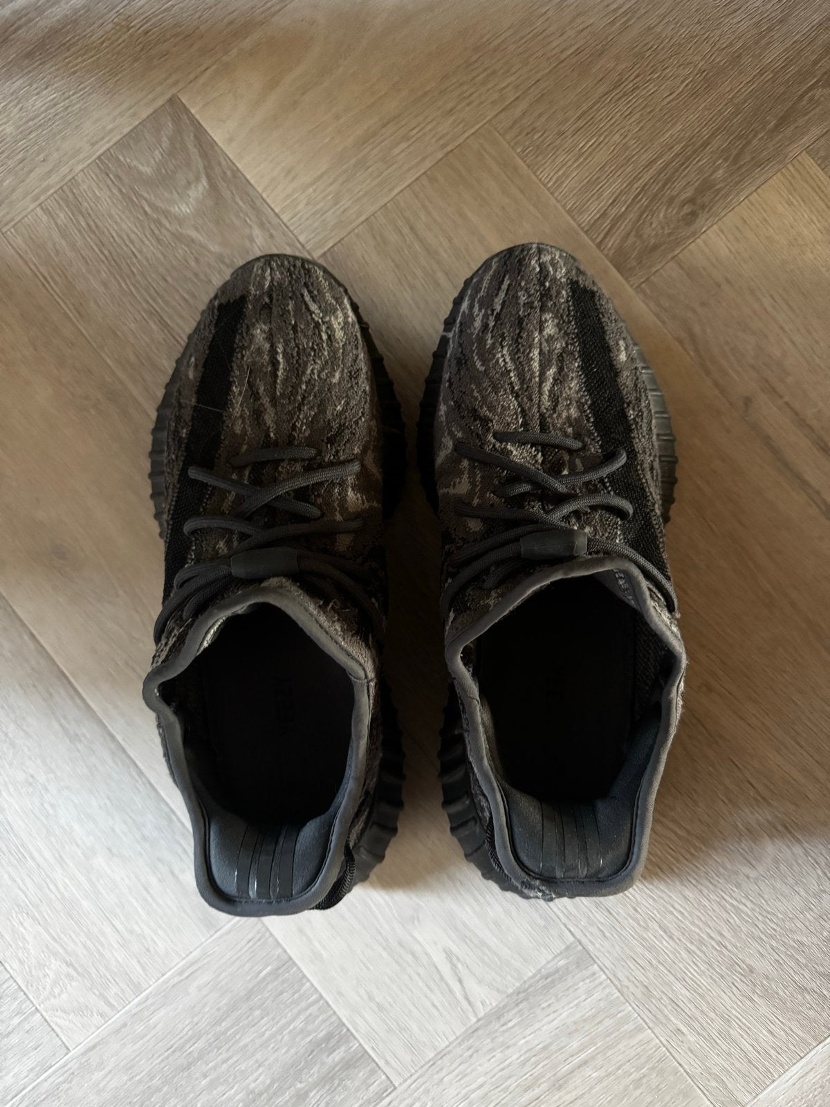 SNEL WEG Adidas Yeezy Boost 350 V2, Kleding | Heren, Ophalen, Zwart, Sneakers of Gympen, Gedragen