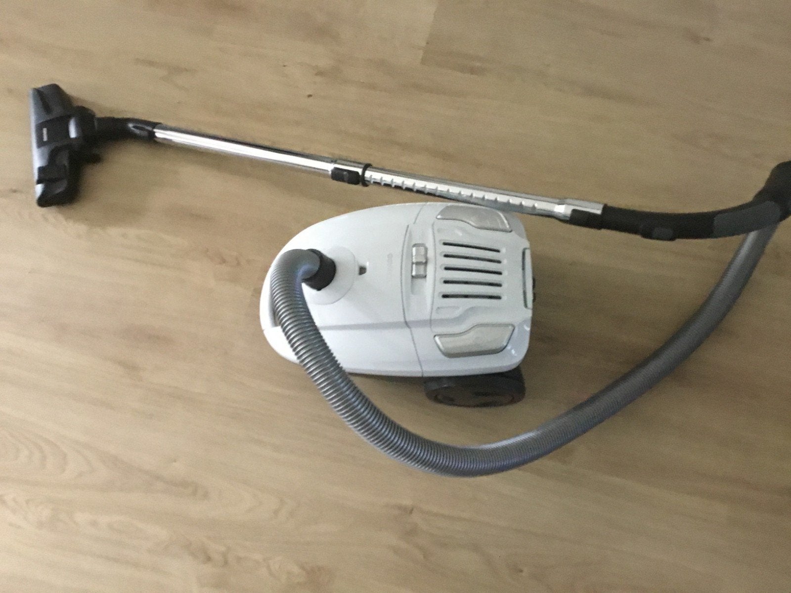 Tomado TVC300W/01 Sledestofzuiger - 700W, Overige merken, Geschikt voor harde vloeren, Zo goed als nieuw, Sledestofzuiger