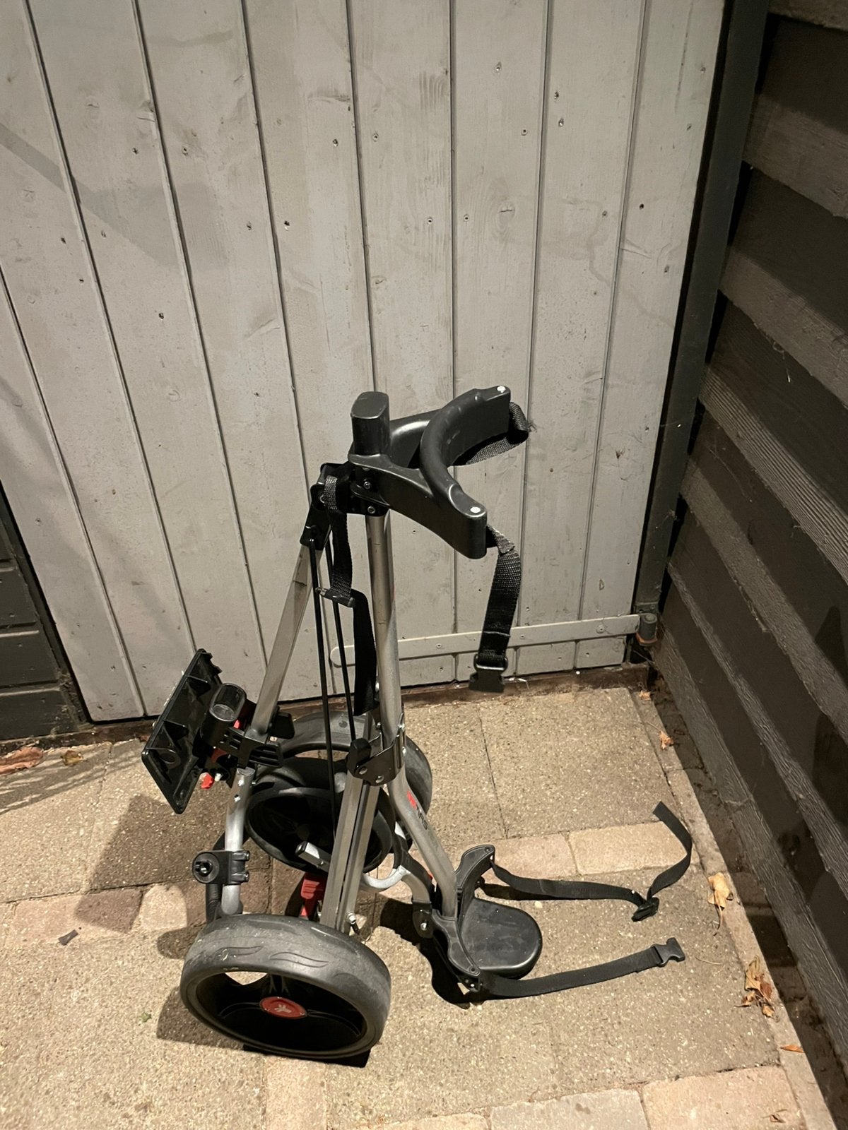 Fastfold golf trolley 3 wielen, Sport en Fitness, Ophalen, Zo goed als nieuw, Golfkar
