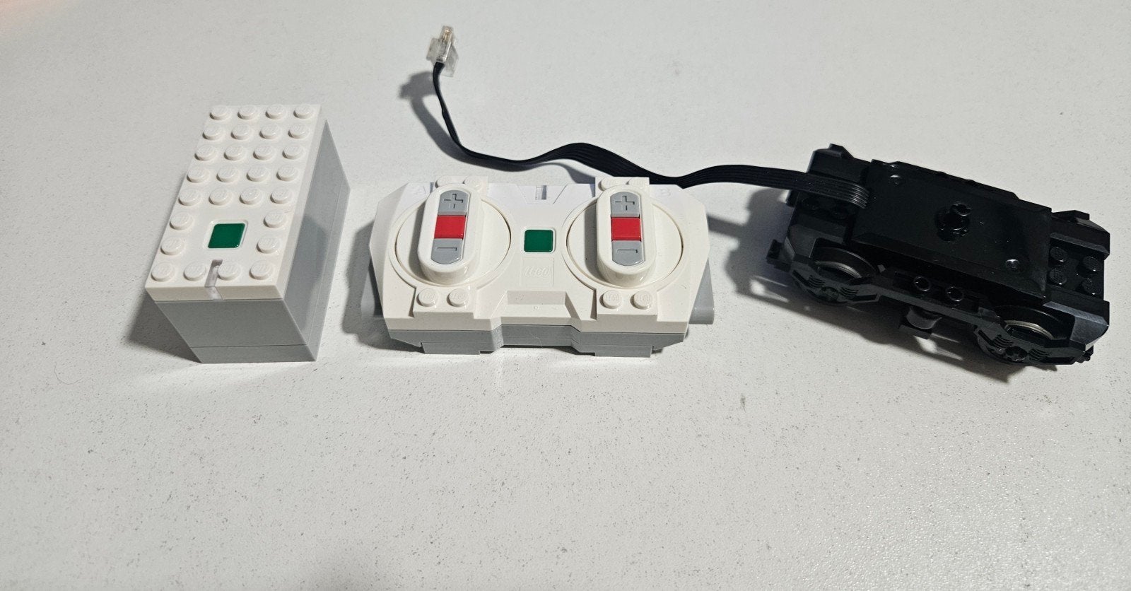LEGO Powered UP Trein Set: Hub, Afstandsbediening, Motor, Kinderen en Baby's, City, Lego, Accessoire, Ophalen of Verzenden