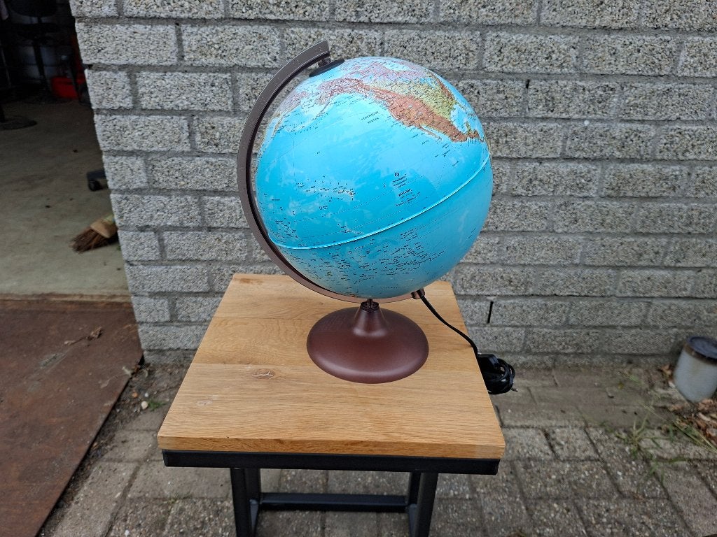 wereldbol  met grijs bruin voet en verlichting, Ophalen of Verzenden, Educatief, Gebruikt