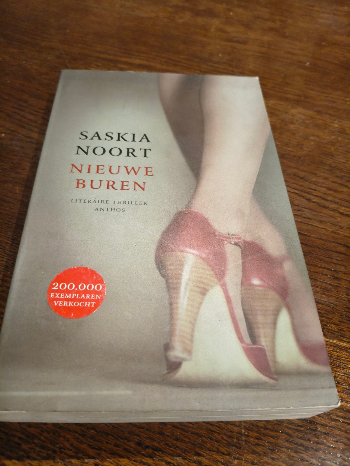 Saskia Noort - Nieuwe Buren (Literaire thriller), Boeken, Ophalen of Verzenden, Gelezen, Saskia Noort, Nederland
