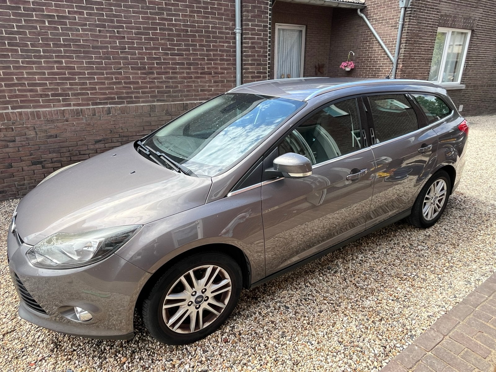 Ford Focus 1.0 Ecoboost 92KW Wagon 2013 (trekhaak), Auto's, Multifunctioneel stuurwiel, Zwart, Bruin, Origineel Nederlands