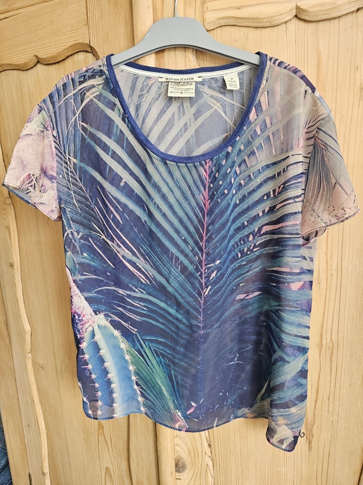 Maison Scotch Malibu T-shirt met tropische print maat M., Kleding | Dames, T-shirts, Blauw, Korte mouw, Maat 36 (S), Gedragen