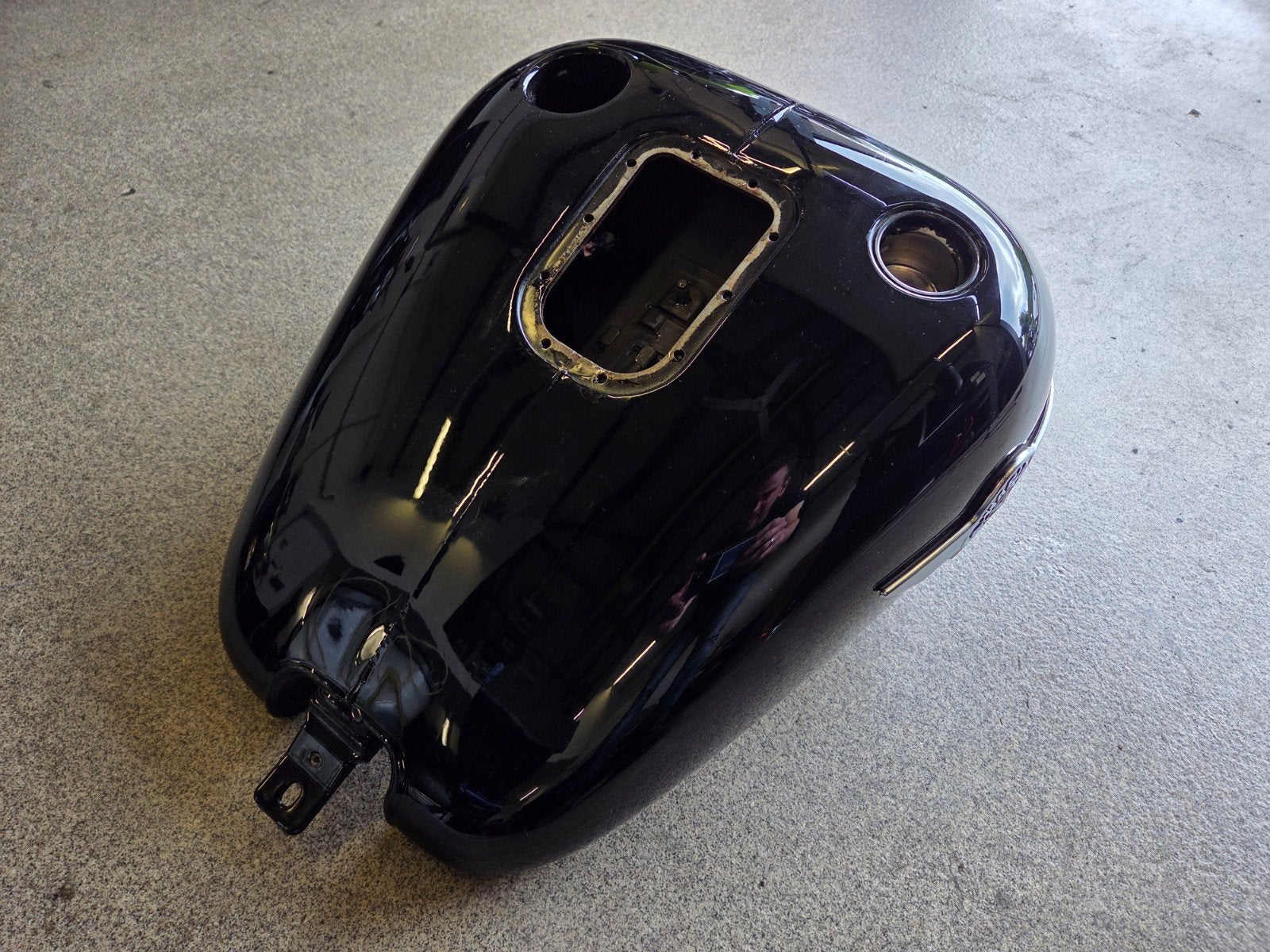 Brandstoftank ontroesten en coaten