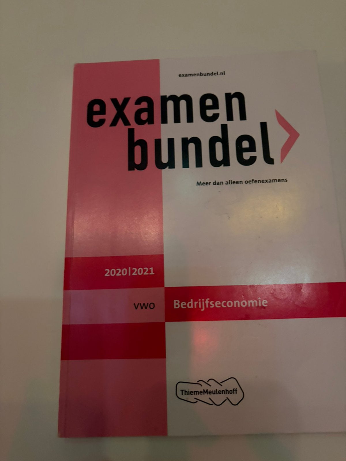 Examenbundel VWO Bedrijfseconomie 2020/2021, Boeken, Ophalen of Verzenden, Gelezen, VWO, Bedrijfseconomie of M&O
