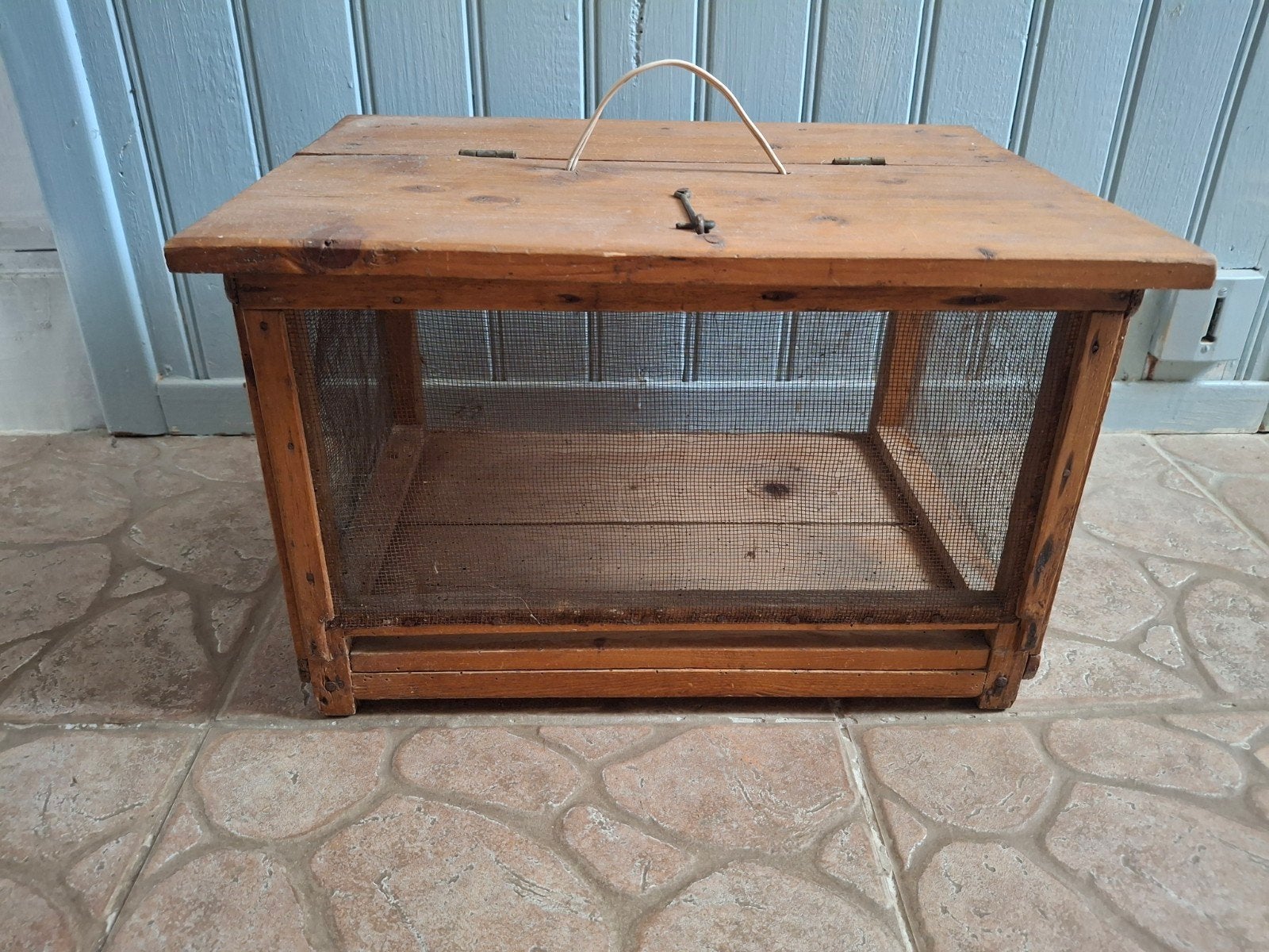 Origineel vintage houten vliegenkastje uit Frankrijk, Antiek en Kunst, Ophalen of Verzenden