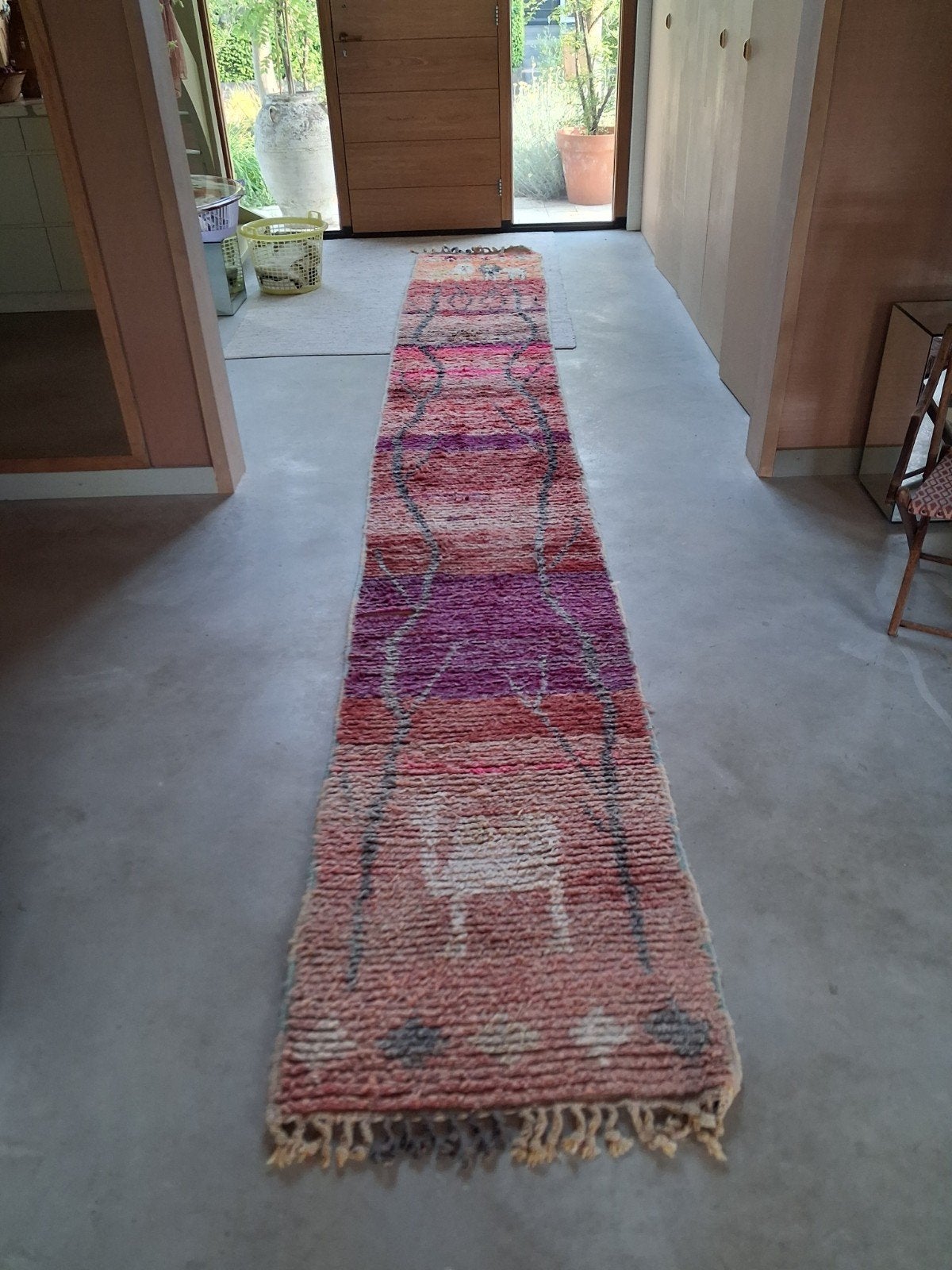 Marokkaanse berber 520 loper lange loper, Gebruikt, 200 cm of meer, Grijs, Rechthoekig