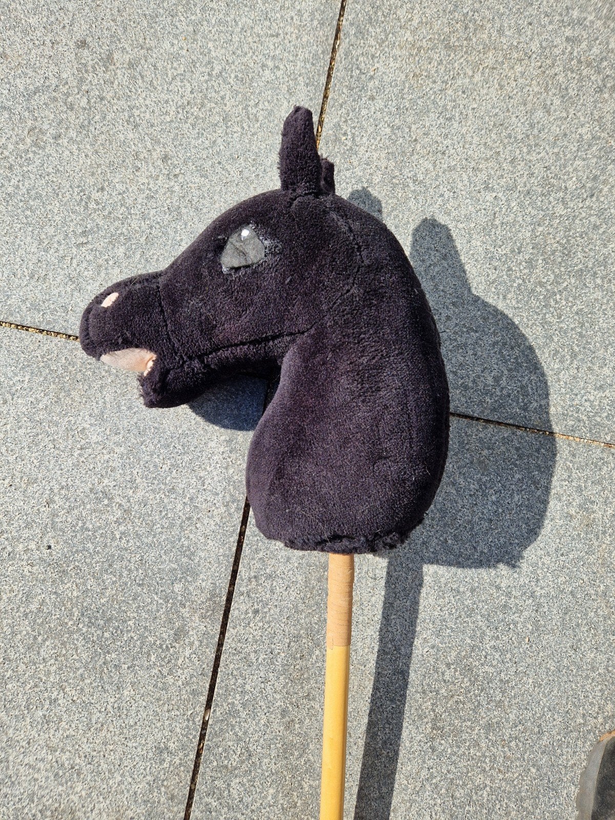 hobby horse van pipoos opknapper, Ophalen