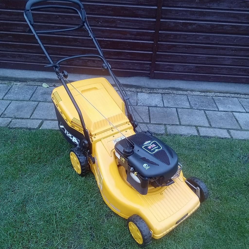Stiga grasmaaier zelfrijdend benzine Motormaaier, Tuin en Terras, Grasmaaiers, Ophalen, Cirkelmaaier, Gebruikt, Stiga
